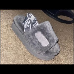 UGG Slides